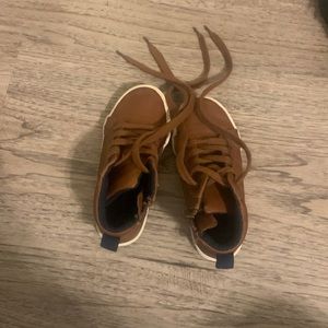 Toddlers shoe size 11